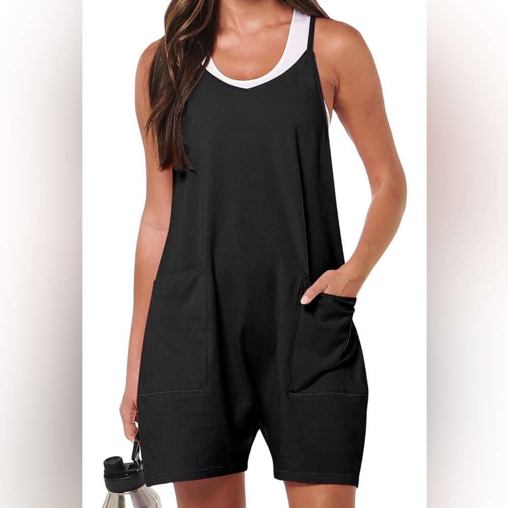 Black romper/jumpsuit 🖤